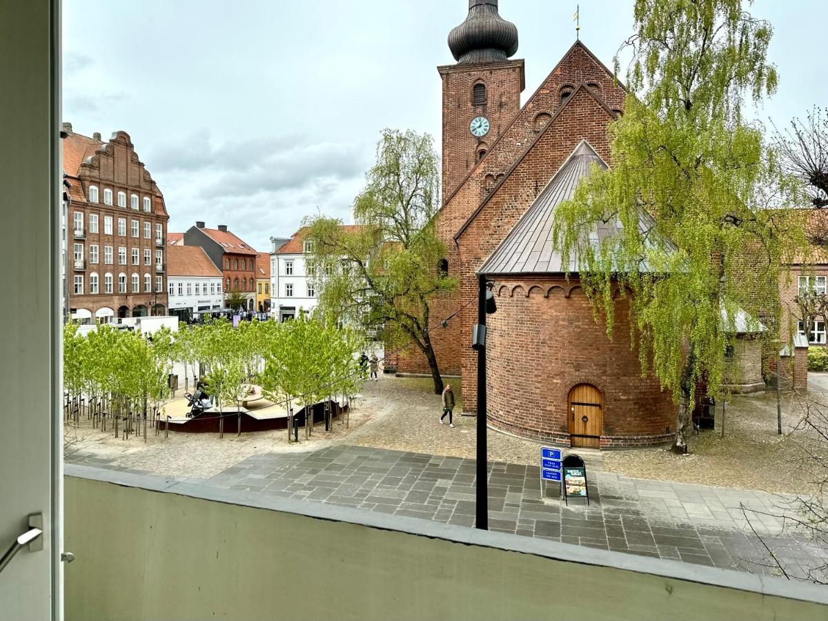 2 Vaerelses Retro Lejlighed Pa Torvet Horsens Exterior foto